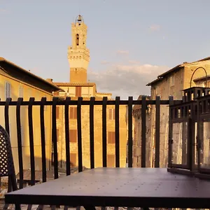 Apartment La Costarella - With Cozy Terrace, Siena